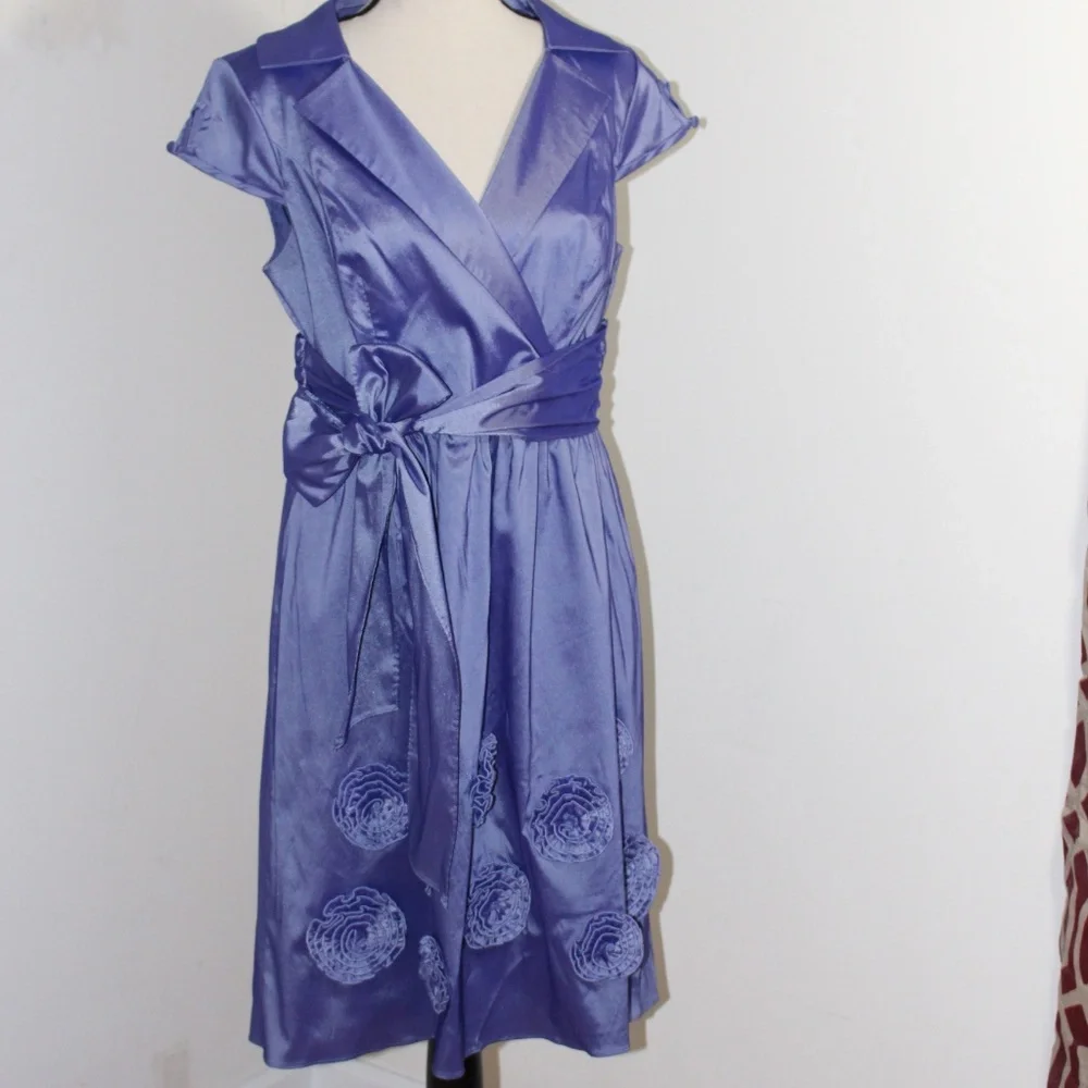 Adrianna Papell, Lavender Formal Cocktail dress with floral detailing..... - Picture 1 of 15